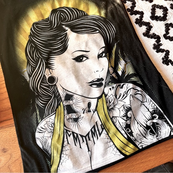 Fatal Clothing tattoo beach girl Graphic Tank Top size medium M - Picture 3 of 6